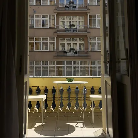 Steffany's Court W Balcony In Center Appartamento *